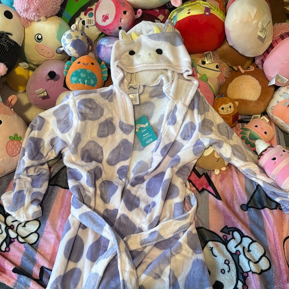 Bubba the cow squishmallow bathrobe NWT